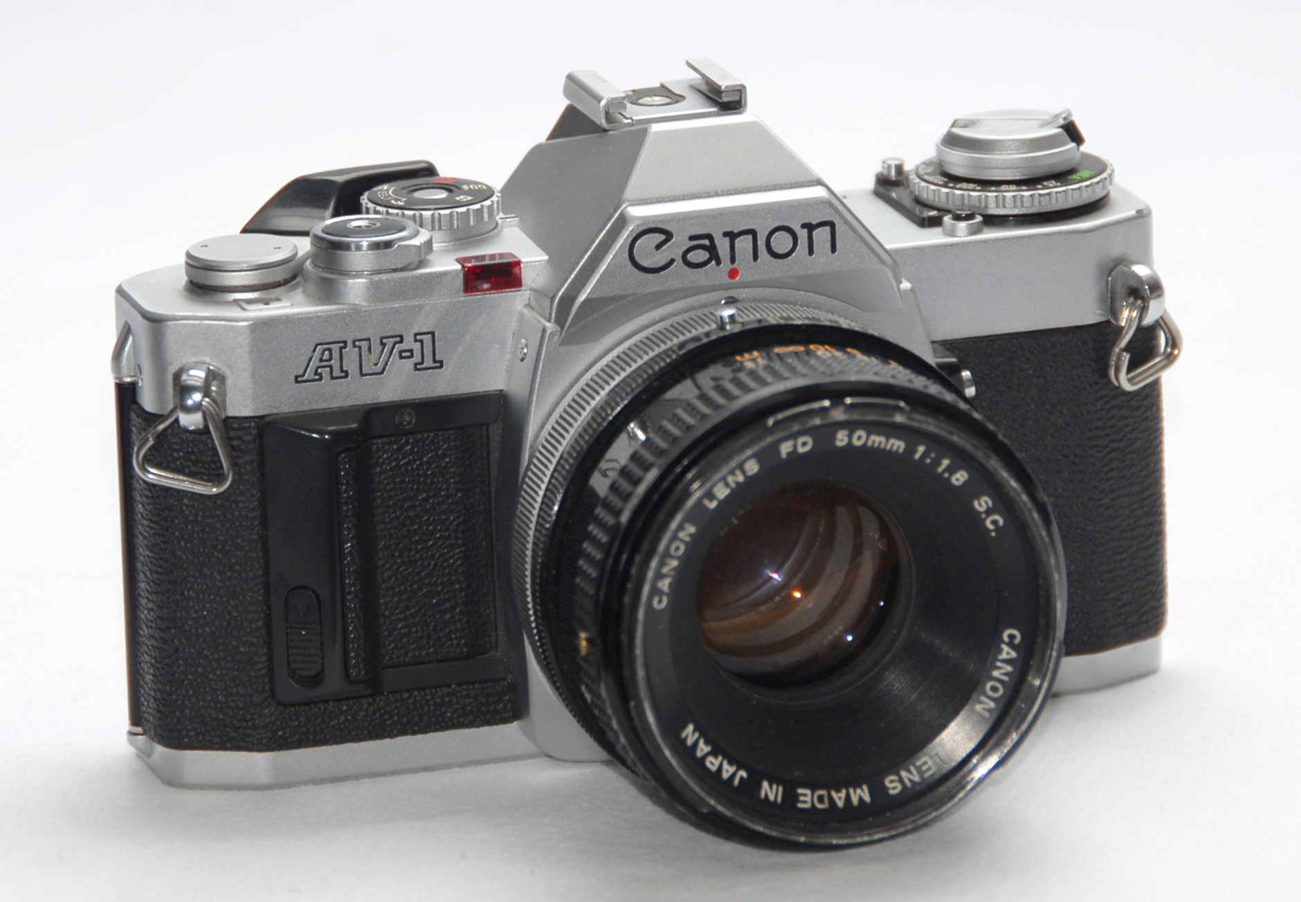 CANON AV1